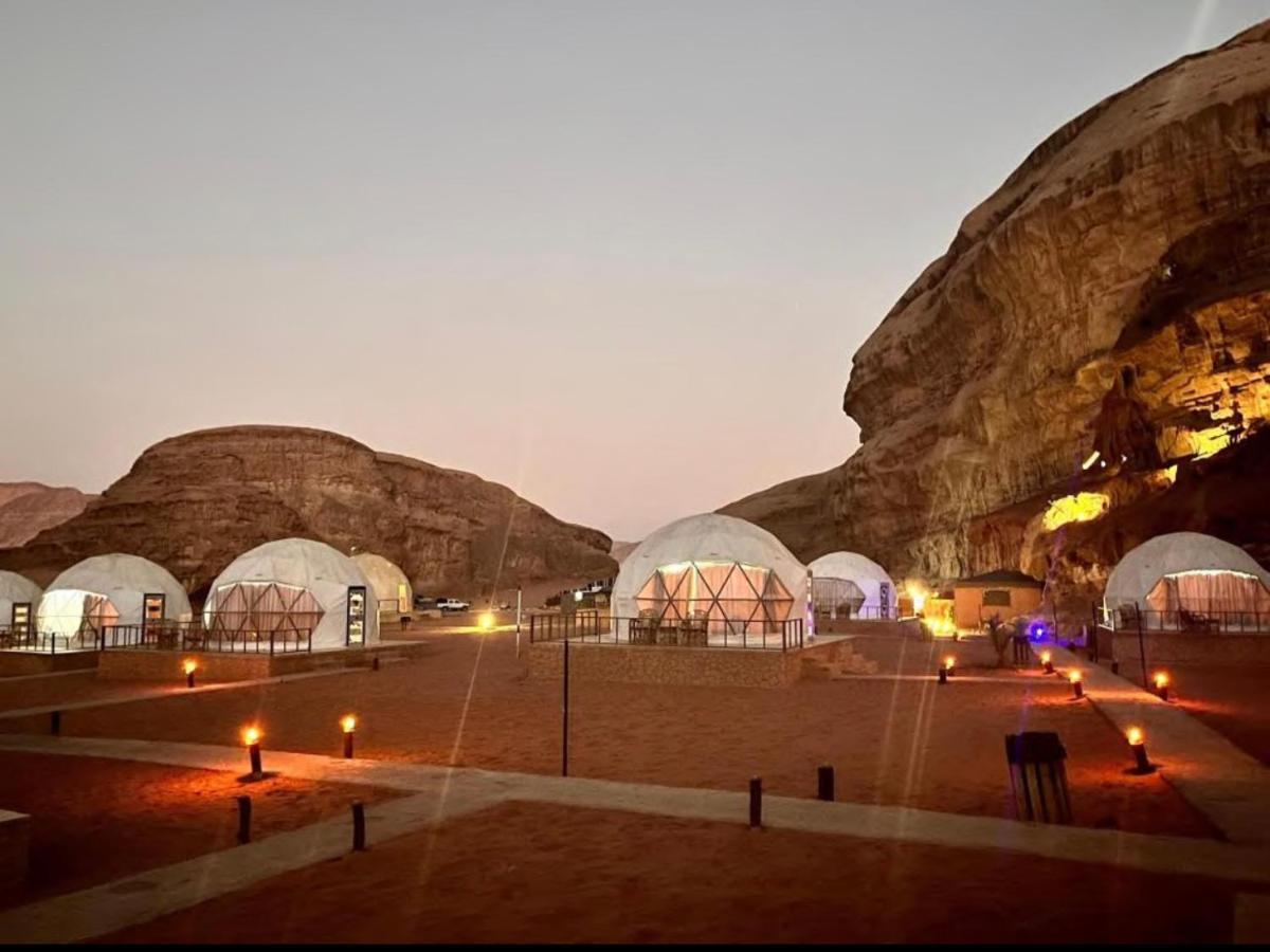 Orbit Camp Hotel Wadi Rum Eksteriør billede