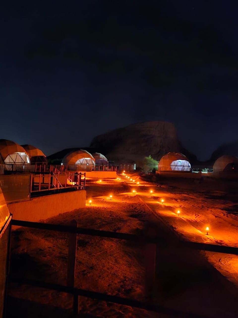 Orbit Camp Hotel Wadi Rum Eksteriør billede