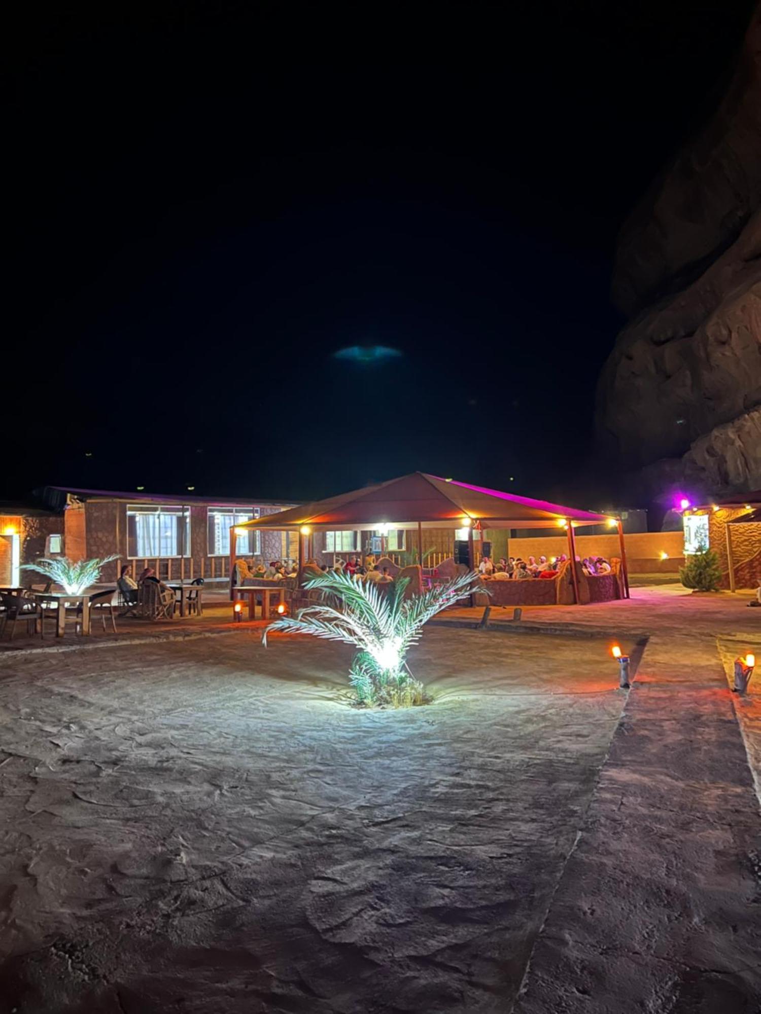 Orbit Camp Hotel Wadi Rum Eksteriør billede